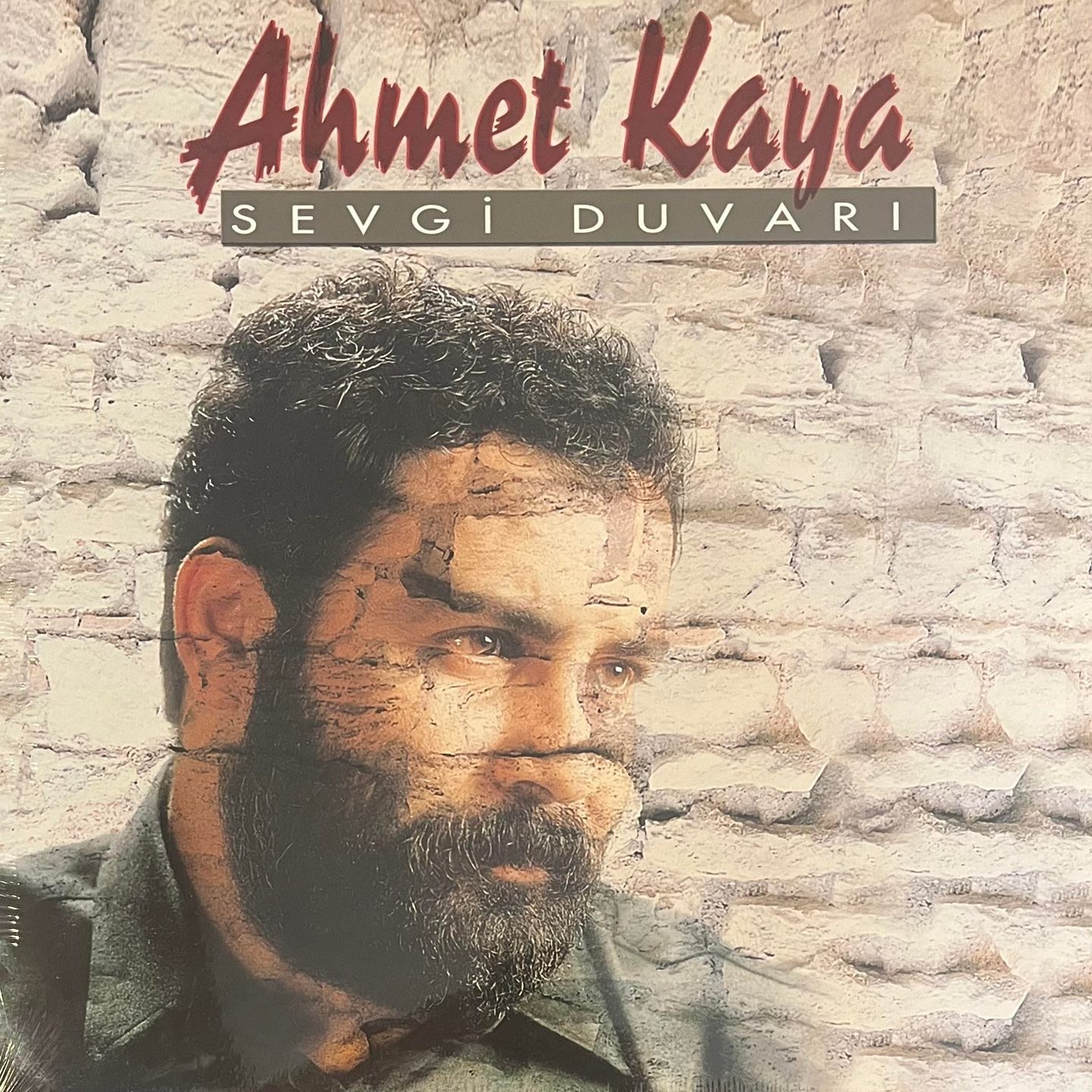 Ahmet Kaya - Sevgi Duvarı Albüm Kapağı