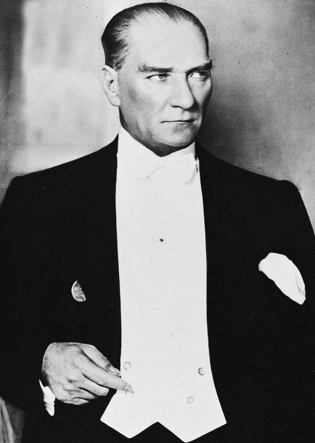 Atatürk: Cumhuriyet'in Simgesi
